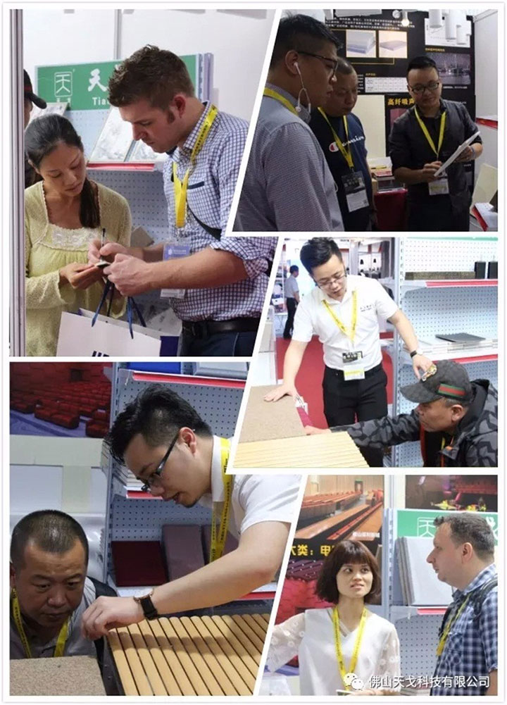 天戈向參展人員介紹公司產品